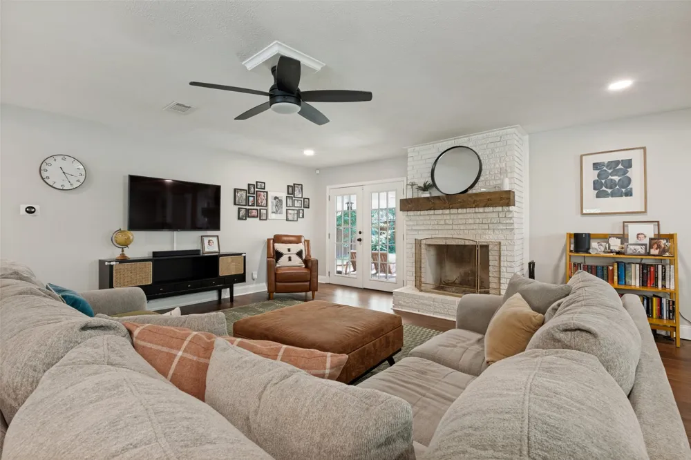 11925 Brookmeadow Lane Dallas, TX 75218