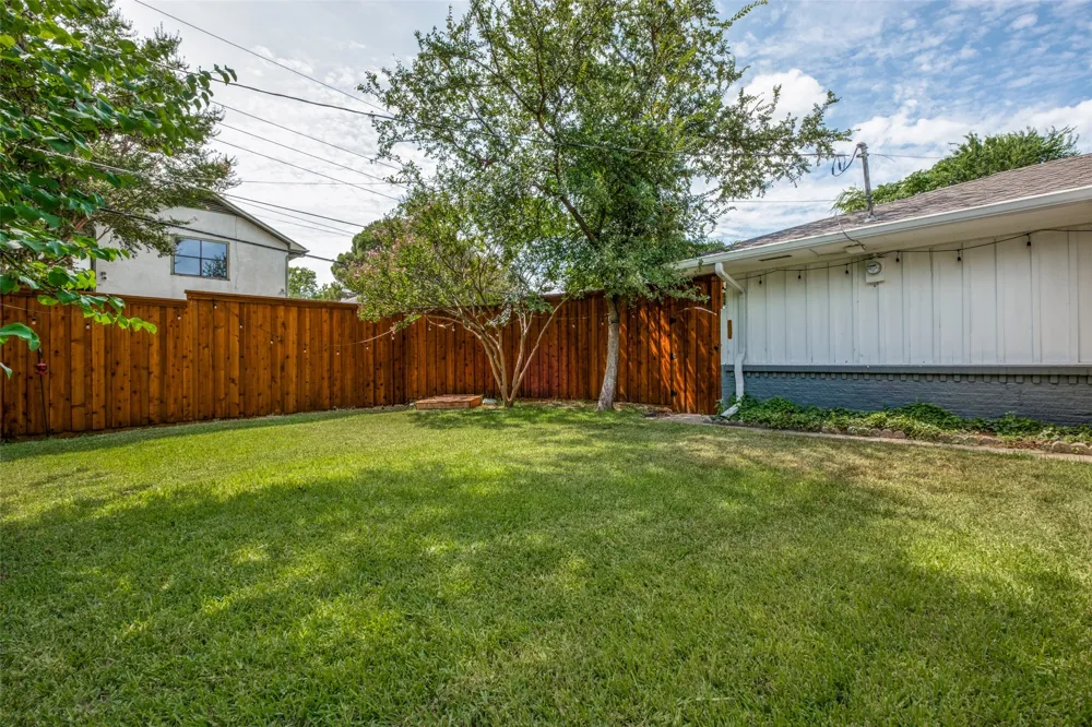 11925 Brookmeadow Lane Dallas, TX 75218