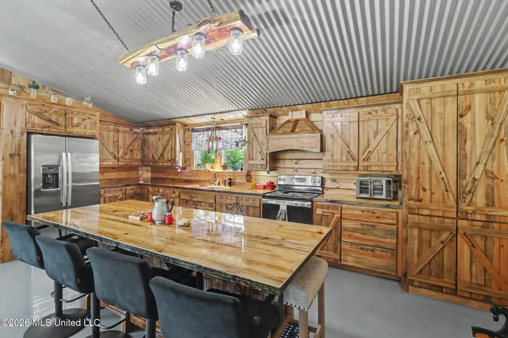 1 Stringer Road Wiggins, MS 39577