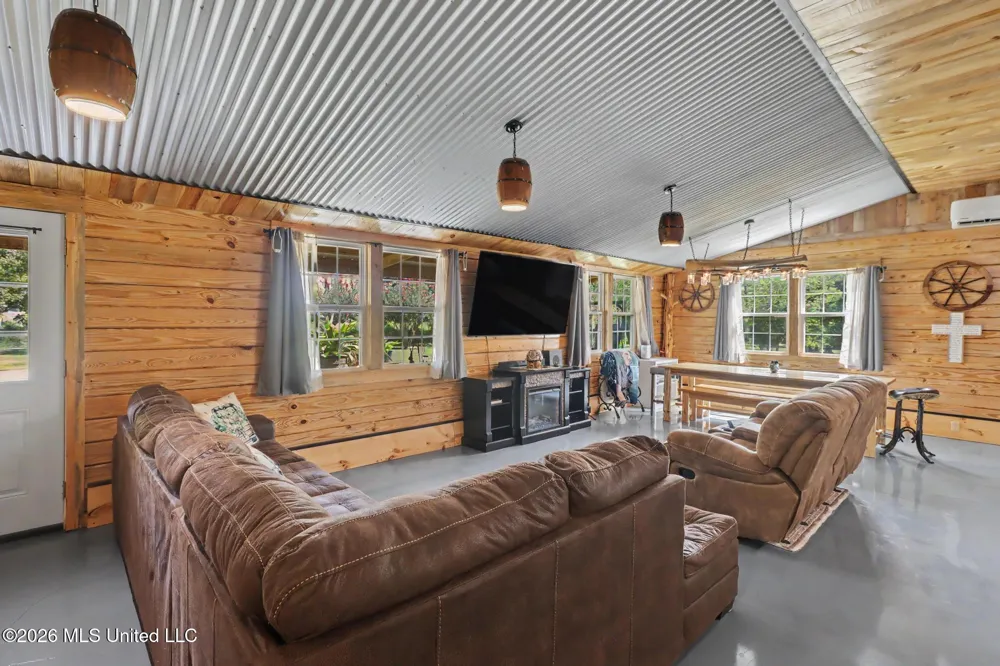 1 Stringer Road Wiggins, MS 39577