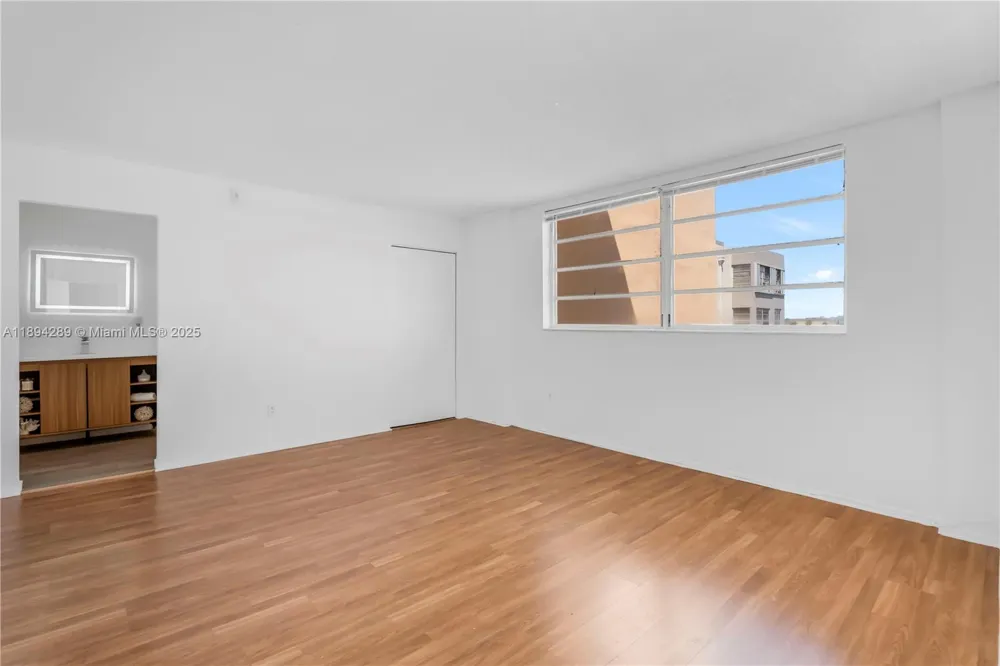 16400 NE 17th Ave #601 North Miami Beach, FL 33162