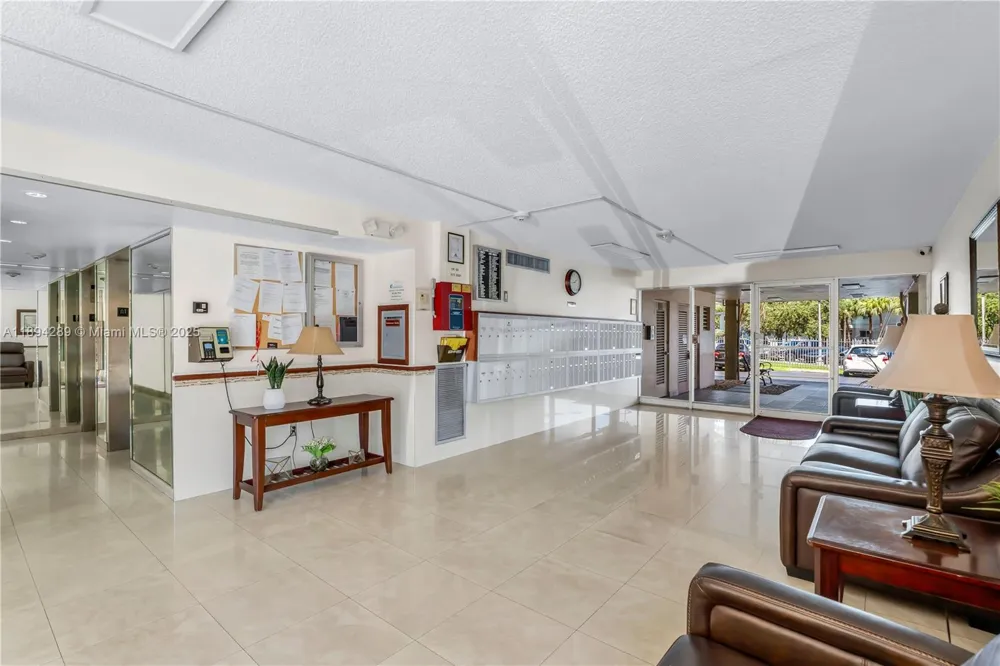 16400 NE 17th Ave #601 North Miami Beach, FL 33162
