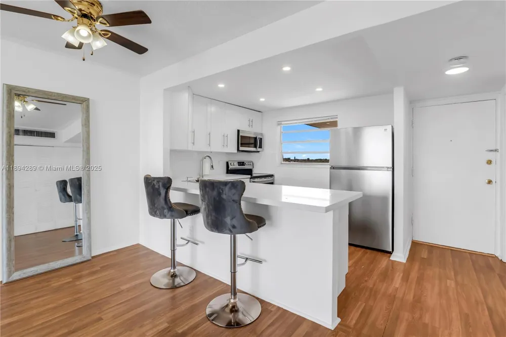16400 NE 17th Ave #601 North Miami Beach, FL 33162
