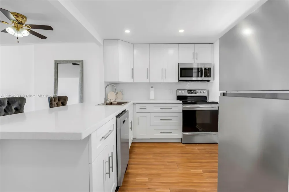 16400 NE 17th Ave #601 North Miami Beach, FL 33162