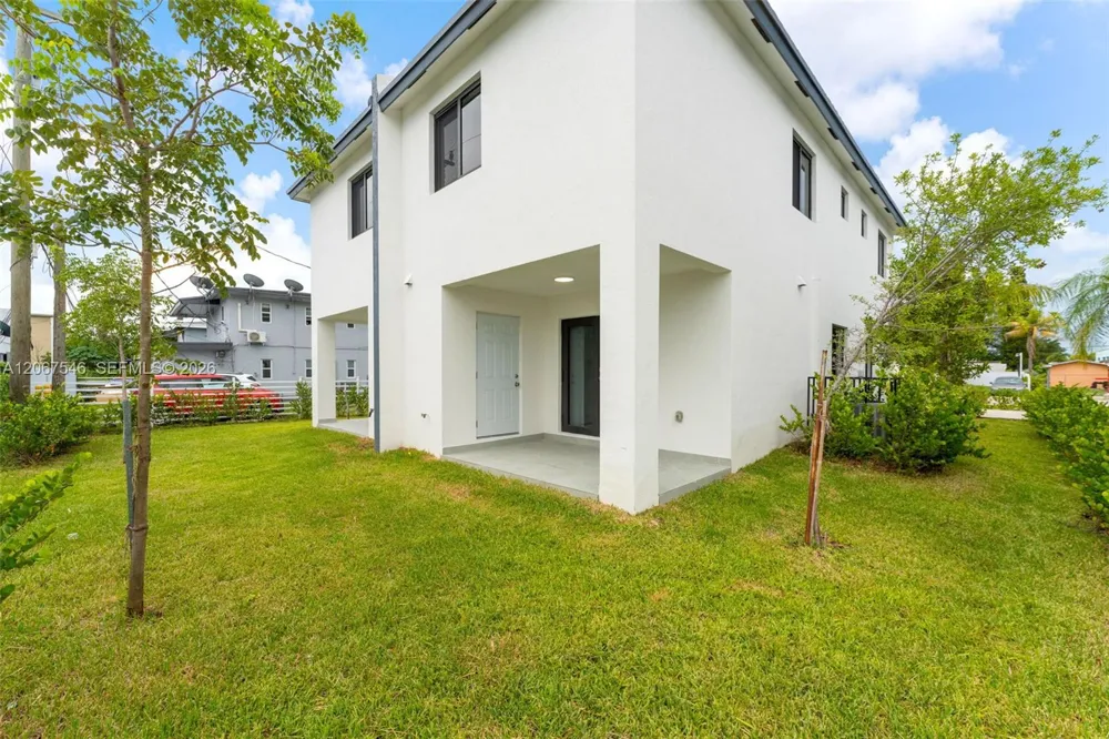 1459 NW 2nd Ave #1459 Florida City, FL 33034