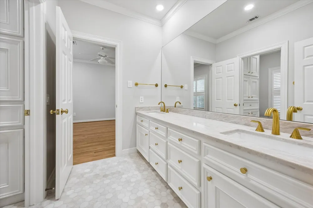 6635 Rutgers Avenue West University Place, TX 77005
