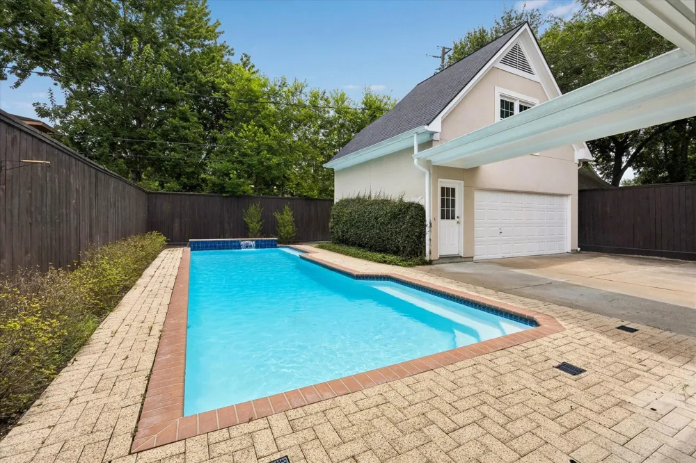 6635 Rutgers Avenue West University Place, TX 77005