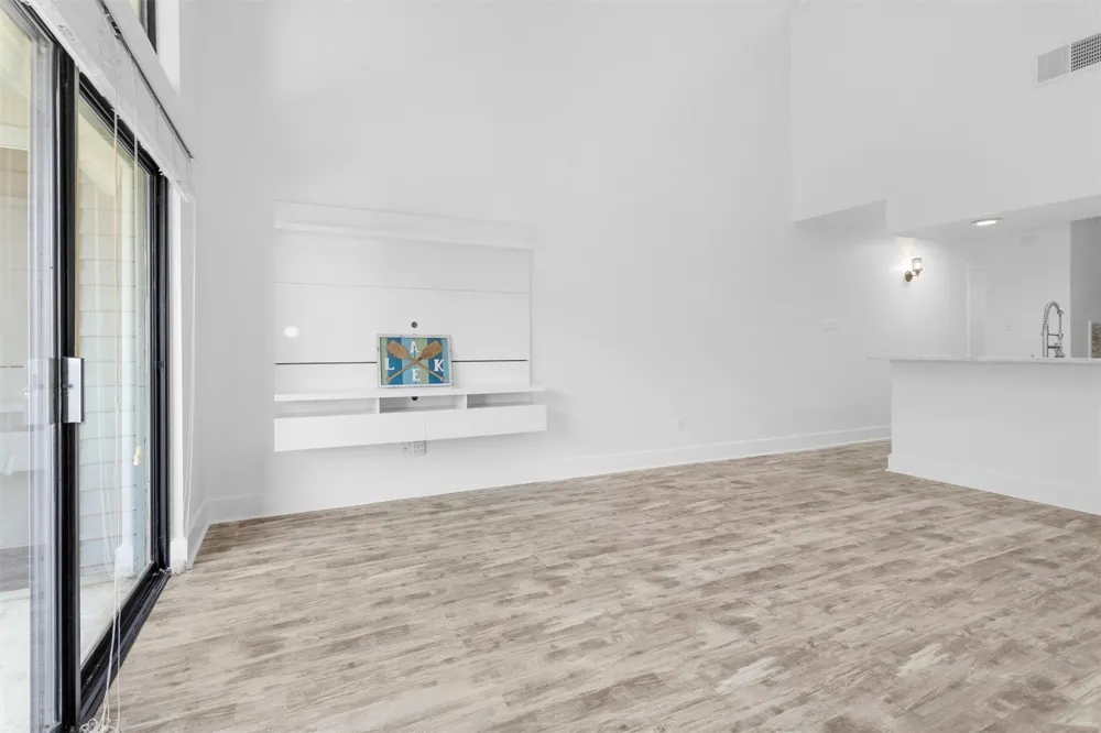 12500 Melville Drive 325c Montgomery, TX 77356