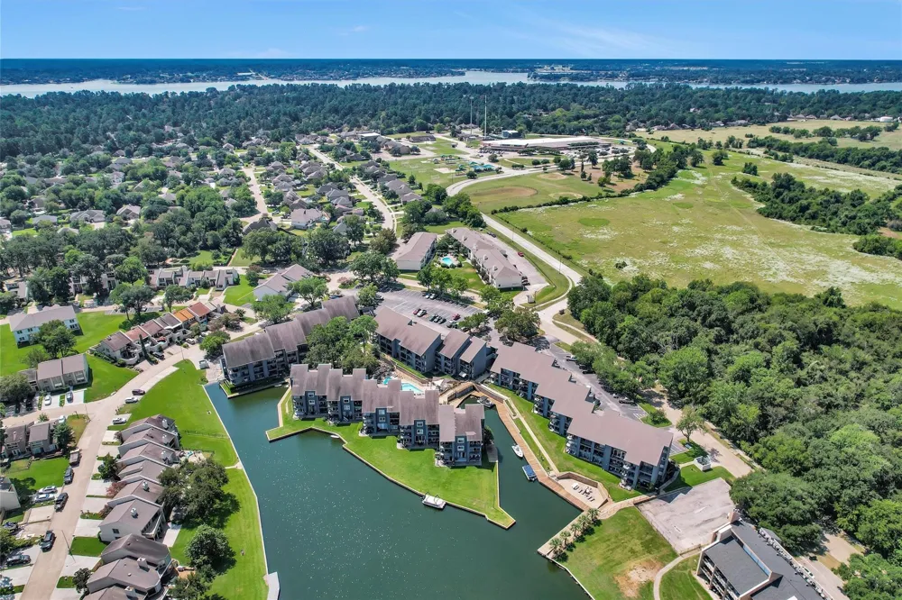 12500 Melville Drive 325c Montgomery, TX 77356