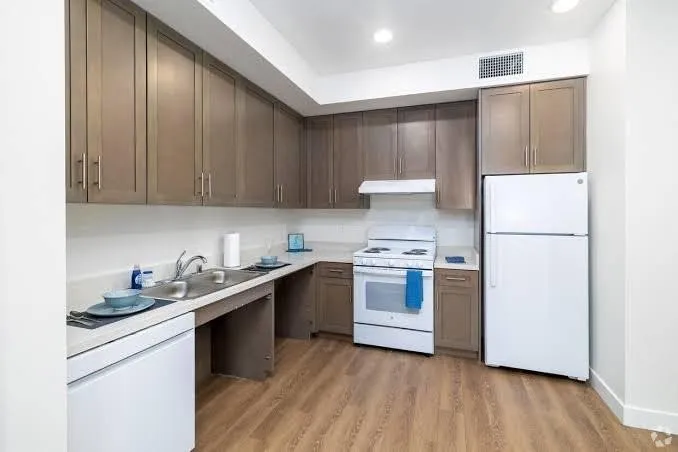 4933 River Road Other, CA 92057