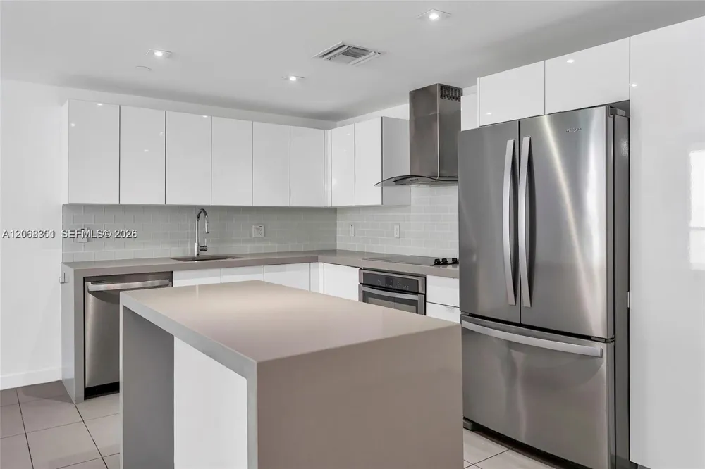 1600 NE 1st Ave #3119 Miami, FL 33132