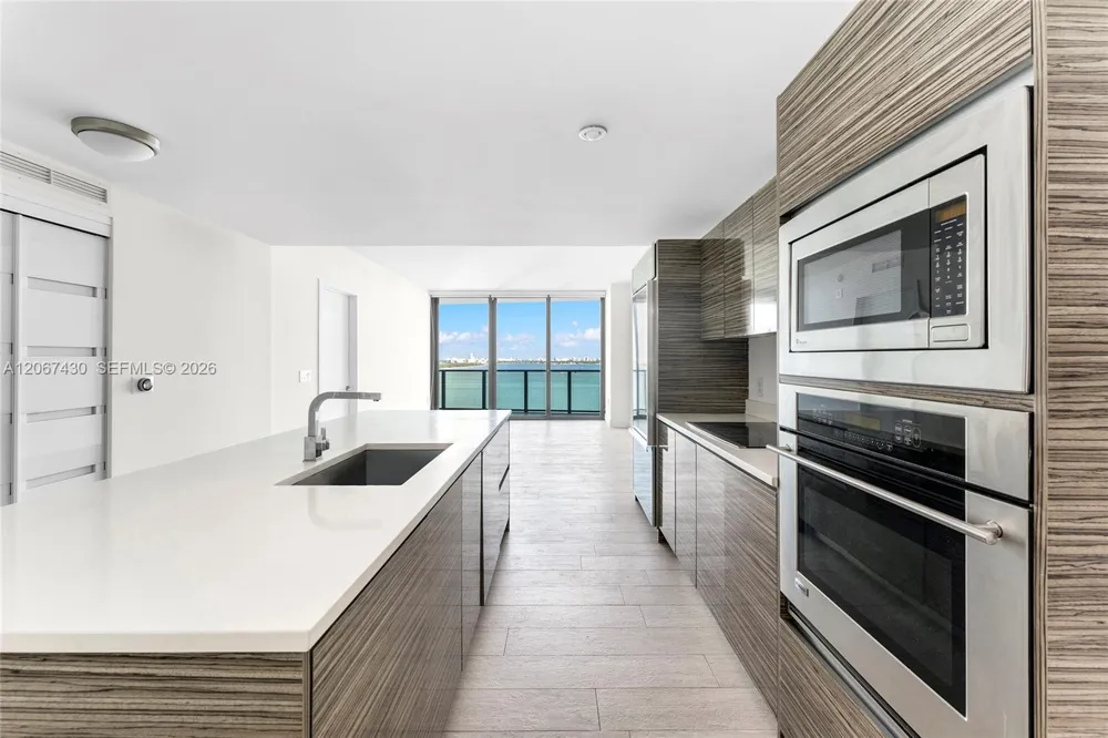 460 NE 28th St #1803 Miami, FL 33137
