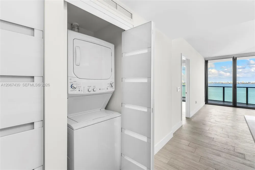 460 NE 28th St #1803 Miami, FL 33137