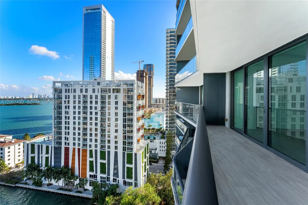 460 NE 28th St #1803 Miami, FL 33137