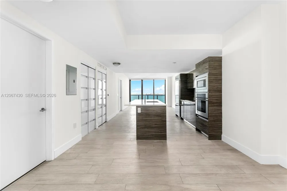 460 NE 28th St #1803 Miami, FL 33137