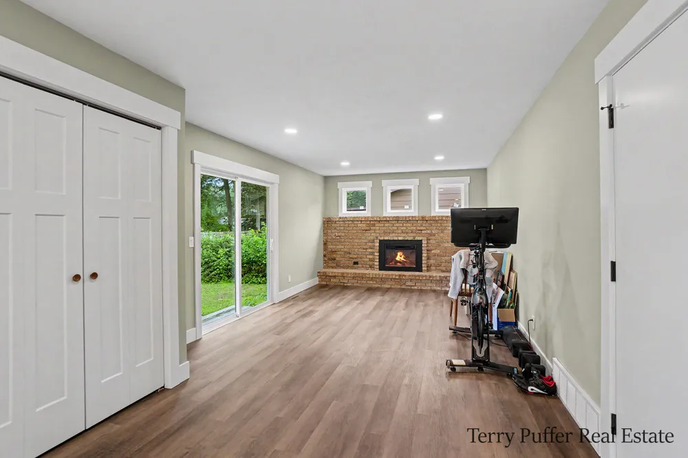 1107 Lancelot Drive Laketon Township, MI 49445