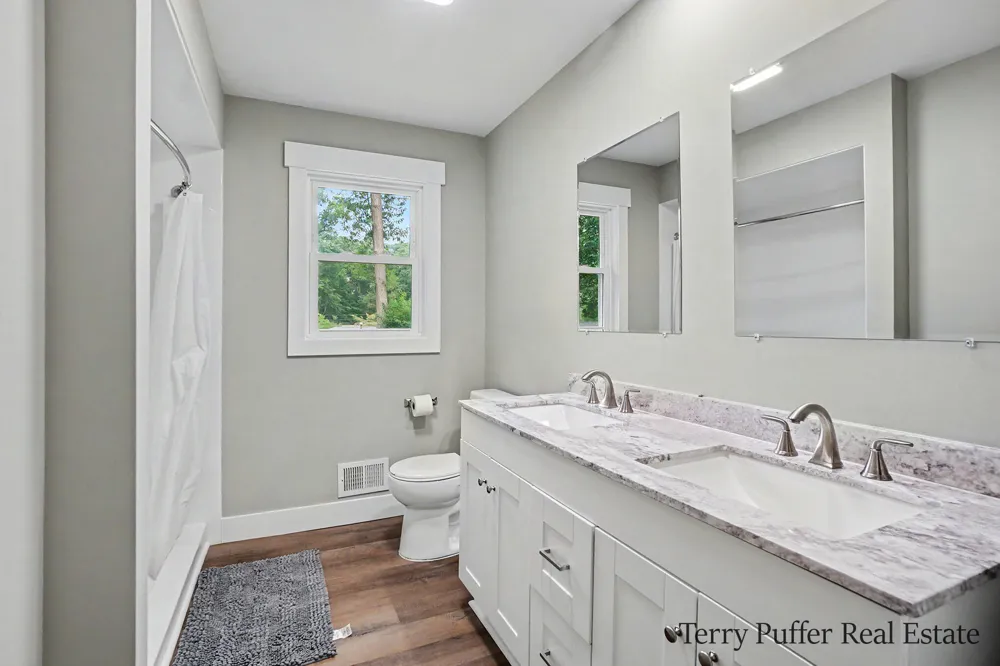 1107 Lancelot Drive Laketon Township, MI 49445