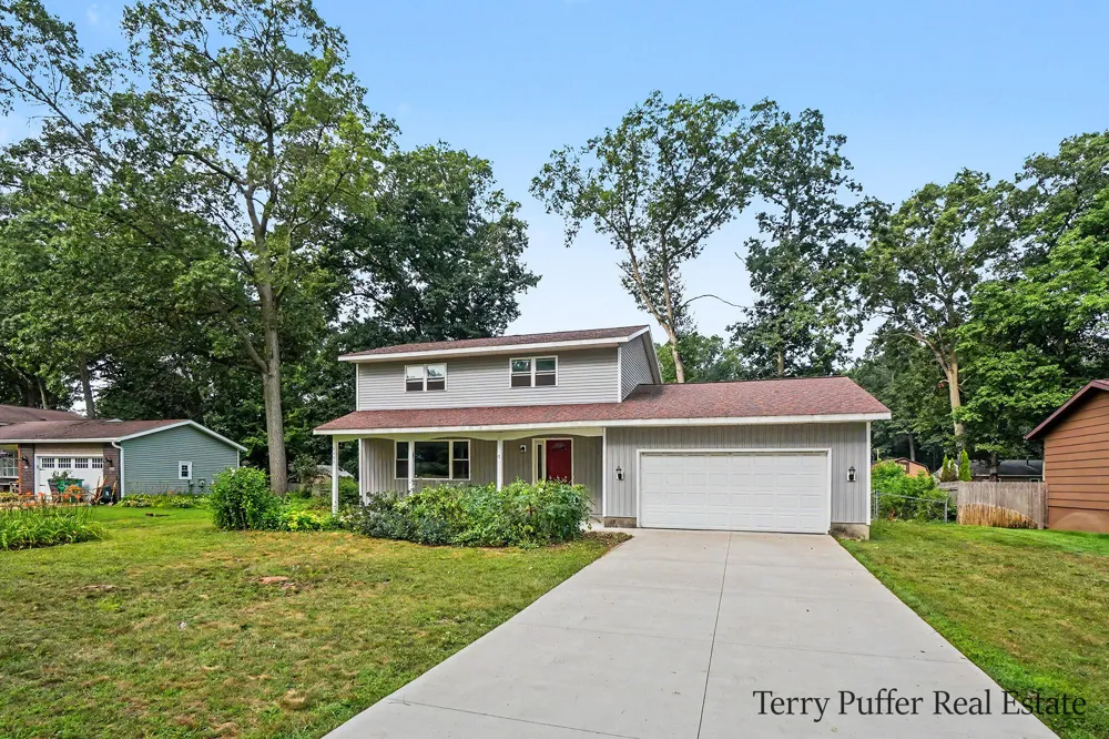 1107 Lancelot Drive Laketon Township, MI 49445