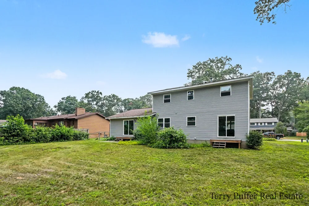 1107 Lancelot Drive Laketon Township, MI 49445