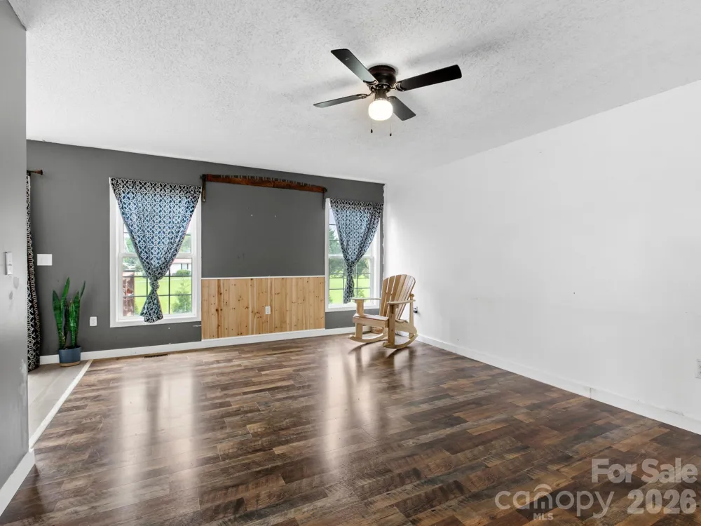 11 Cathy Court Hendersonville, NC 28792