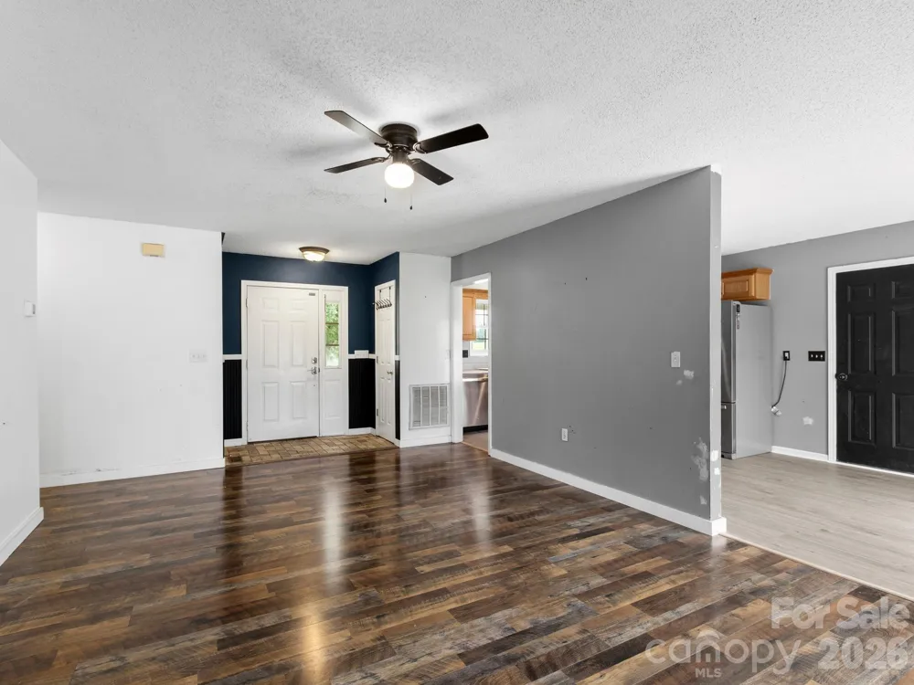11 Cathy Court Hendersonville, NC 28792