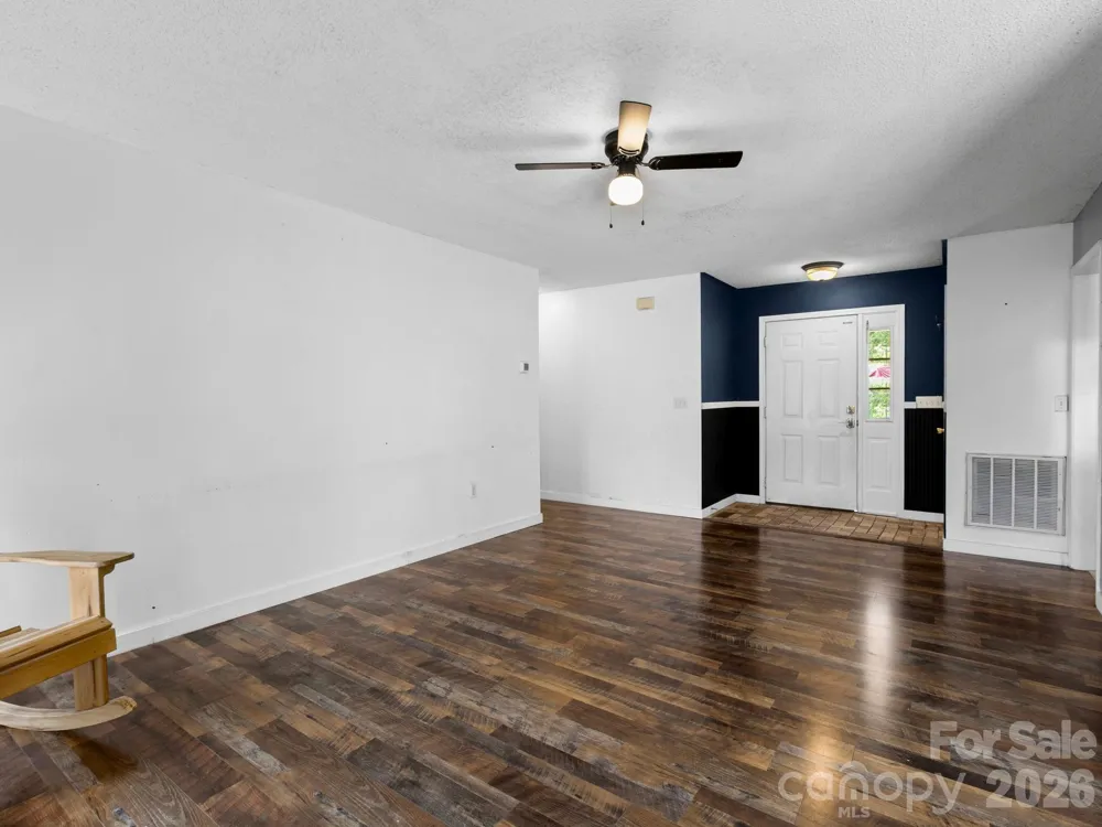 11 Cathy Court Hendersonville, NC 28792