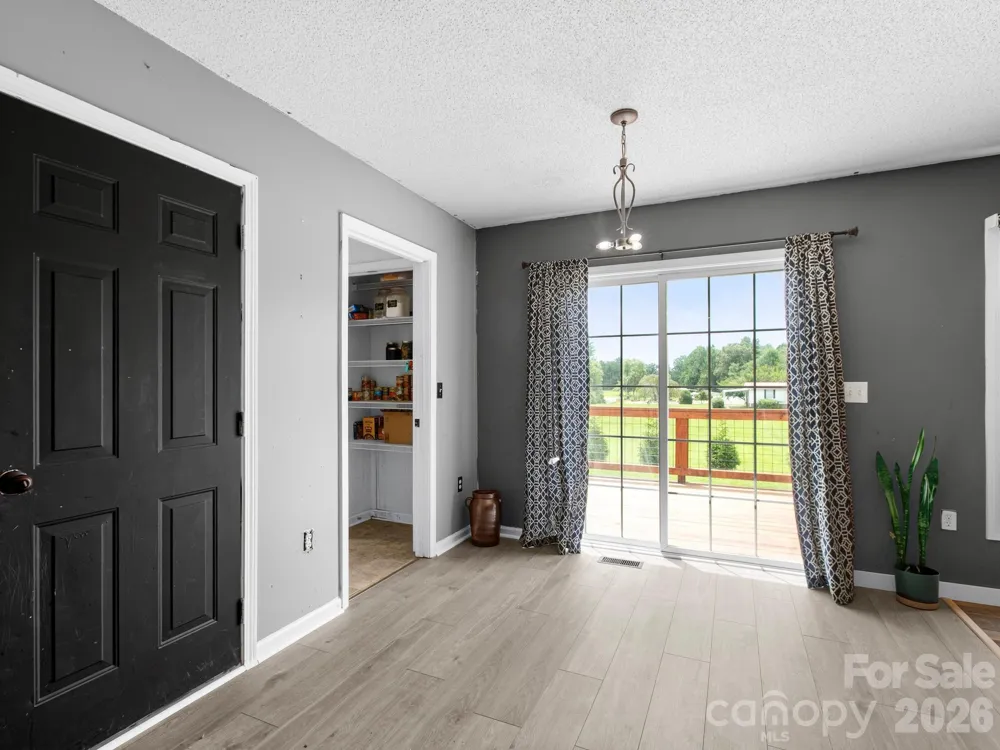 11 Cathy Court Hendersonville, NC 28792