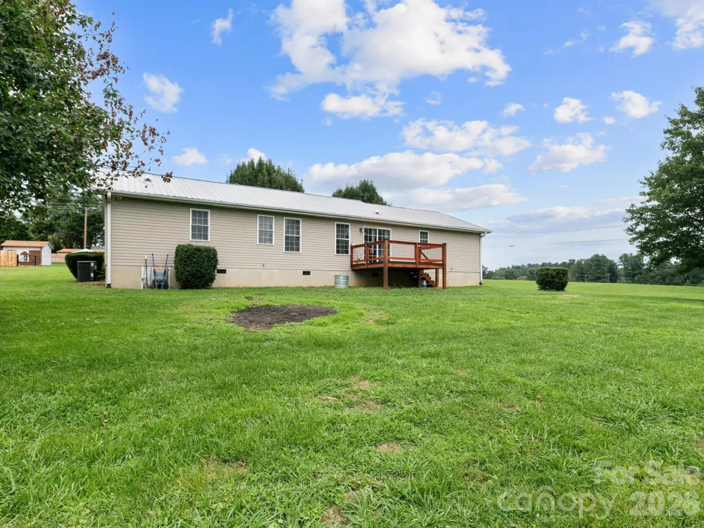 11 Cathy Court Hendersonville, NC 28792