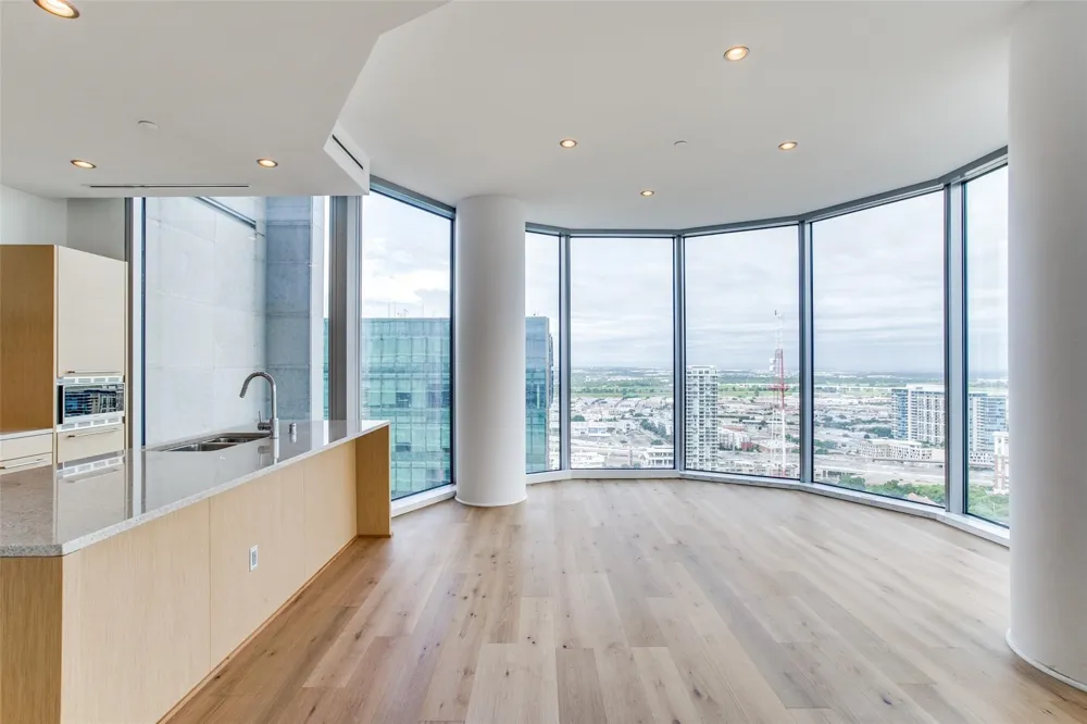 2900 McKinnon Street #2404 Dallas, TX 75201