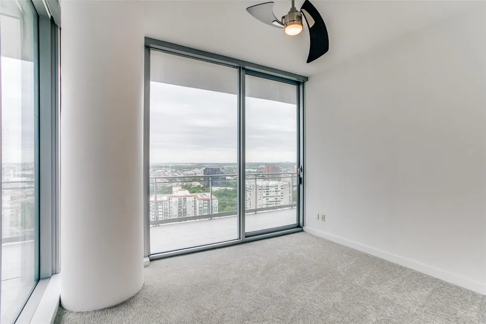 2900 McKinnon Street #2404 Dallas, TX 75201