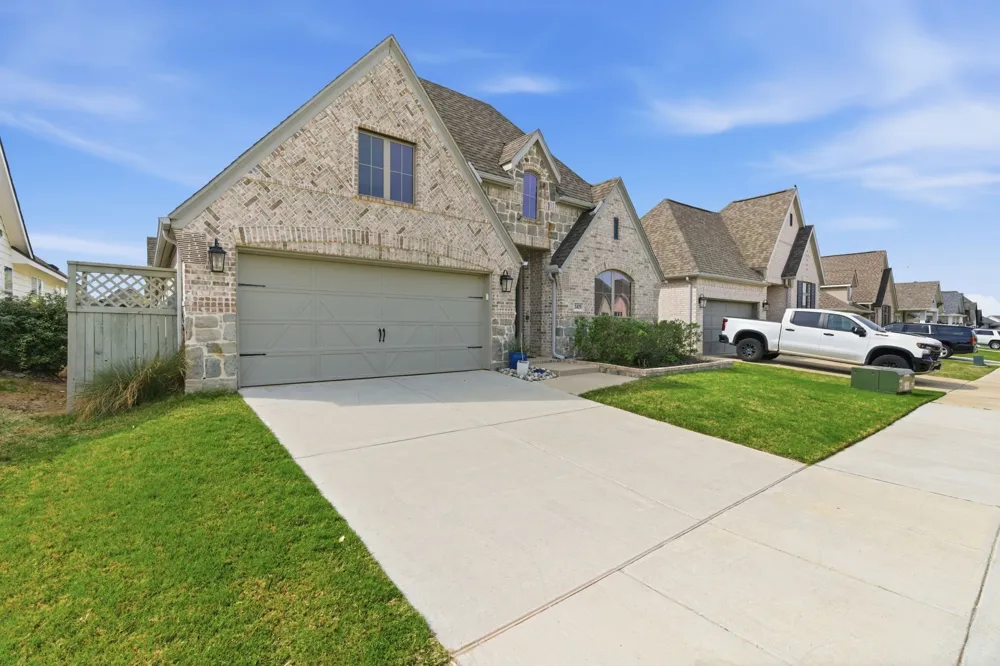 2429 Lazy Dog Lane Northlake, TX 76247