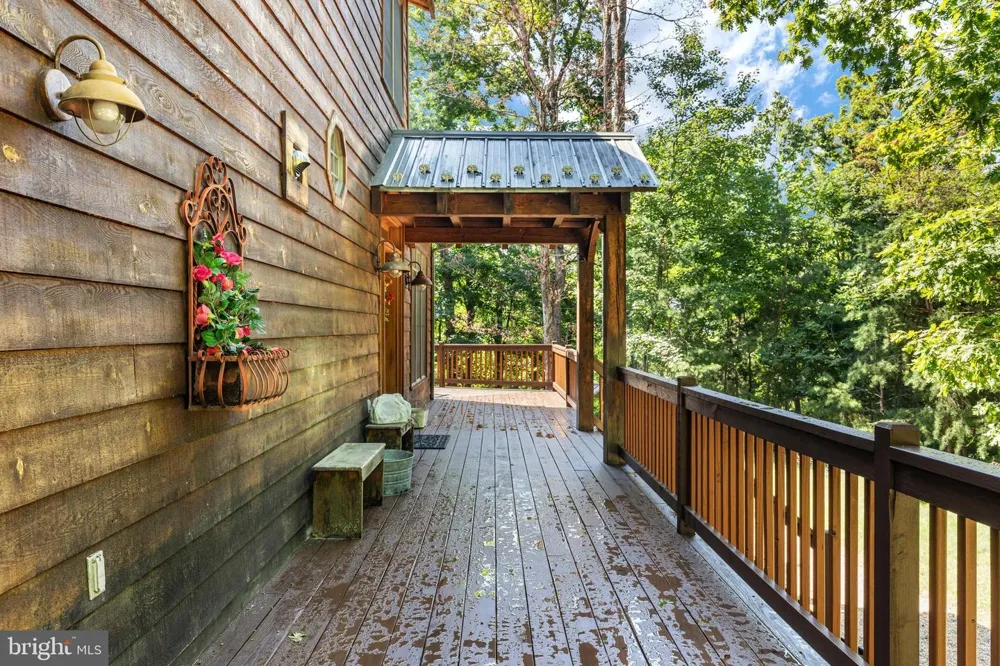 537 LOWER FLATS DRIVE Yellow Spring, WV 26865