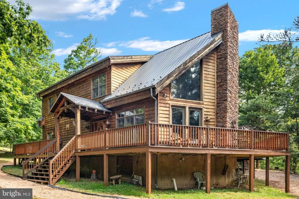 537 LOWER FLATS DRIVE Yellow Spring, WV 26865