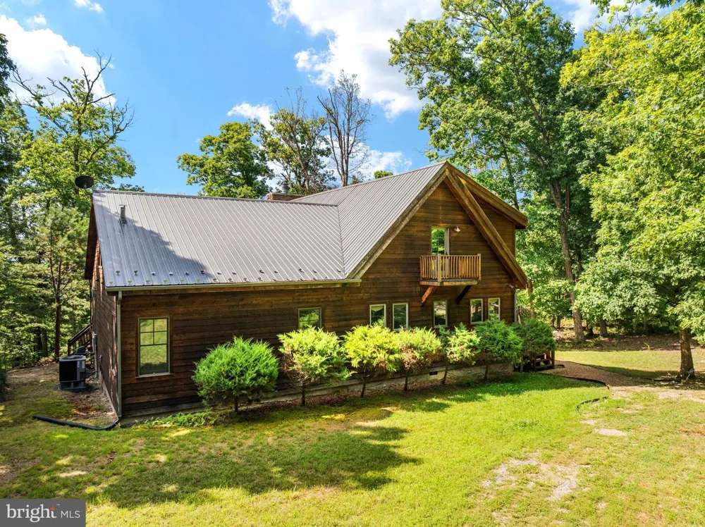 537 LOWER FLATS DRIVE Yellow Spring, WV 26865