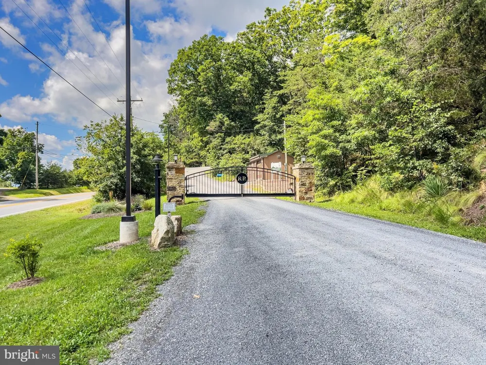 537 LOWER FLATS DRIVE Yellow Spring, WV 26865