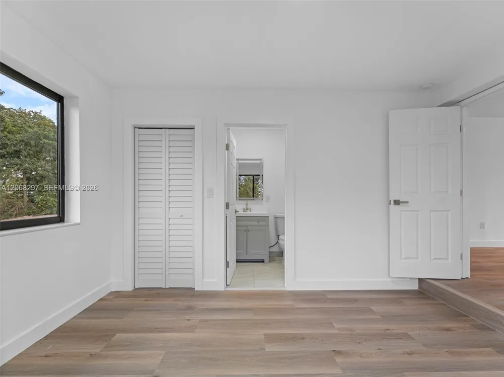 14545 Garden Dr Miami, FL 33168