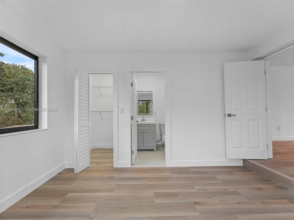 14545 Garden Dr Miami, FL 33168