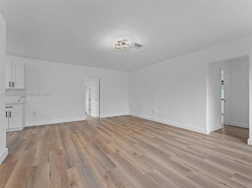 14545 Garden Dr Miami, FL 33168
