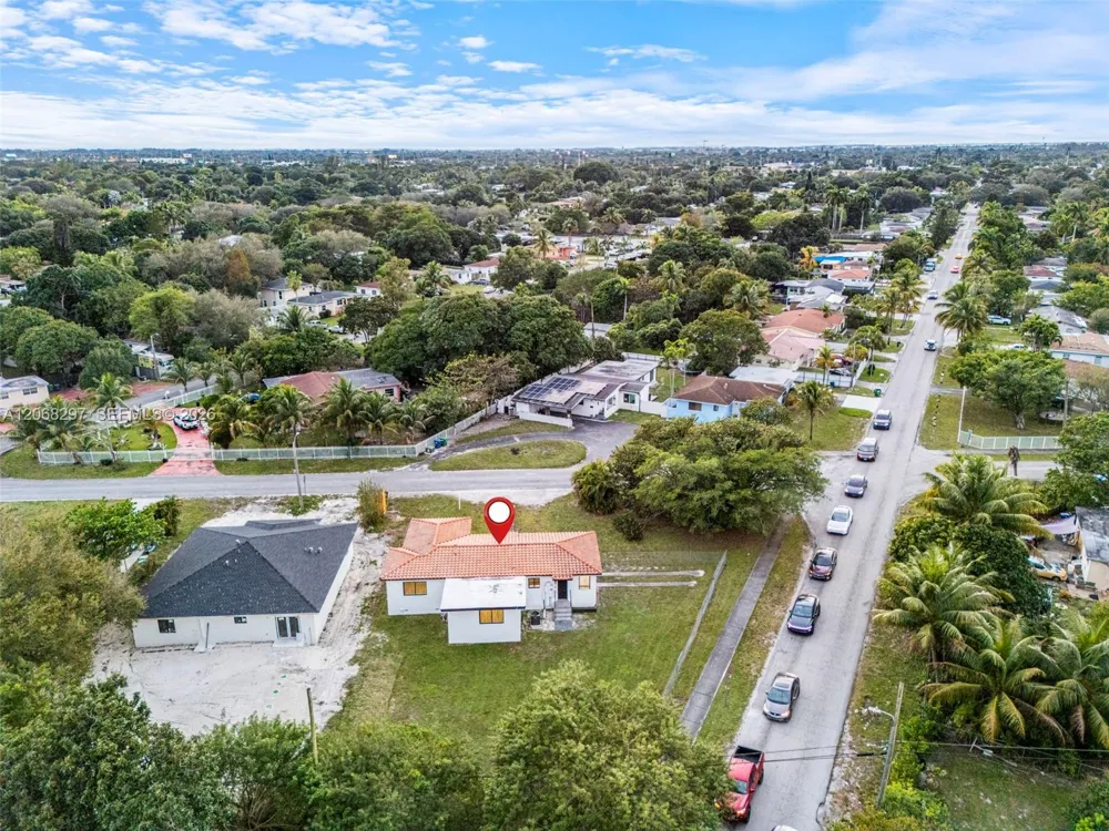 14545 Garden Dr Miami, FL 33168