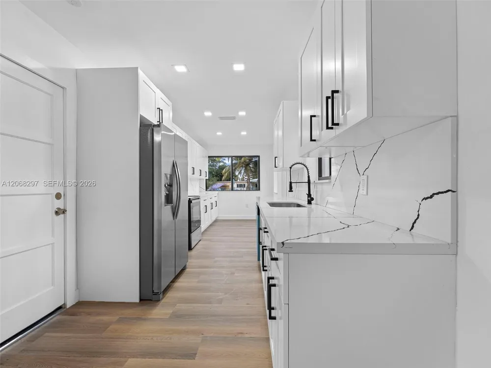 14545 Garden Dr Miami, FL 33168