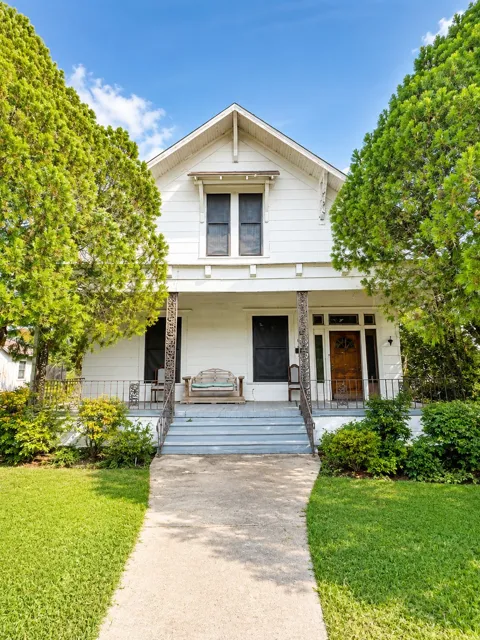 808 E Limestone Avenue