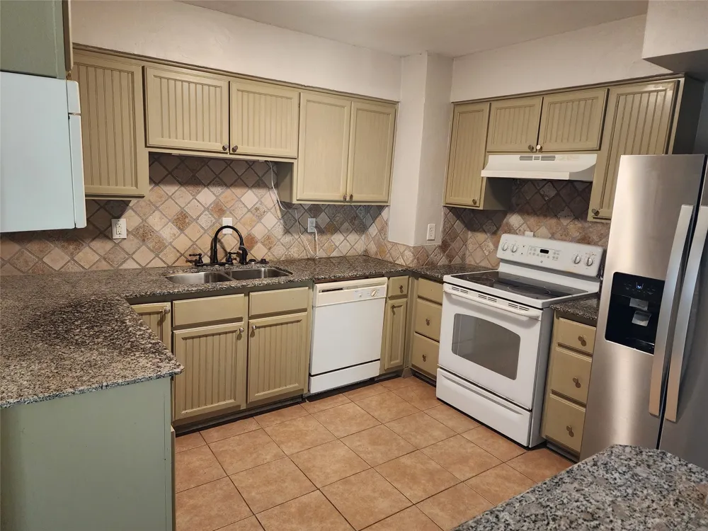 808 Howell Drive Coppell, TX 75019