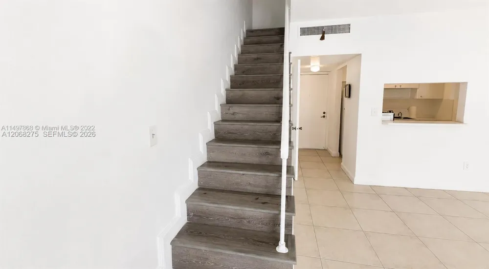 1305 W 53rd St #430 Hialeah, FL 33012