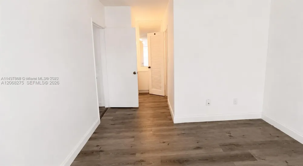 1305 W 53rd St #430 Hialeah, FL 33012