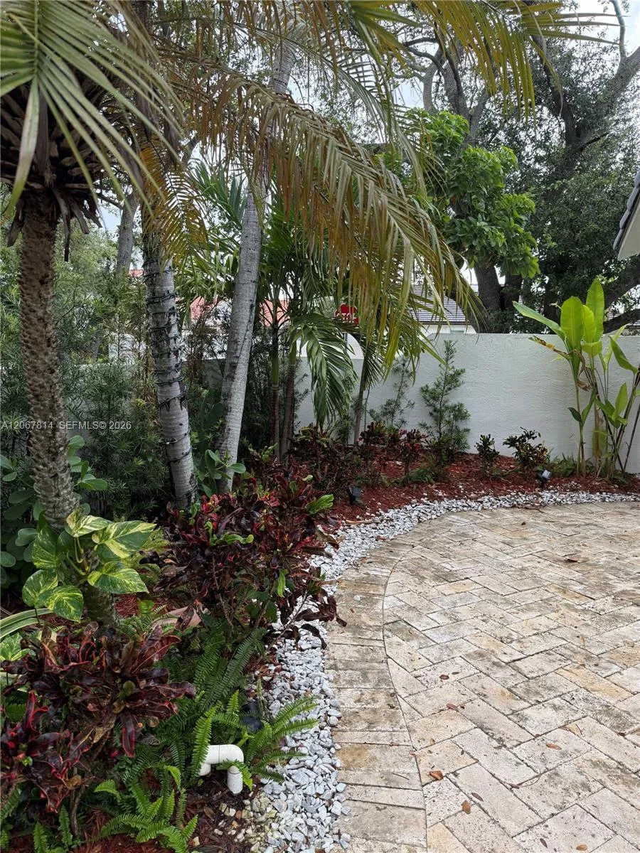 15158 NW 89th Ave Miami Lakes, FL 33018