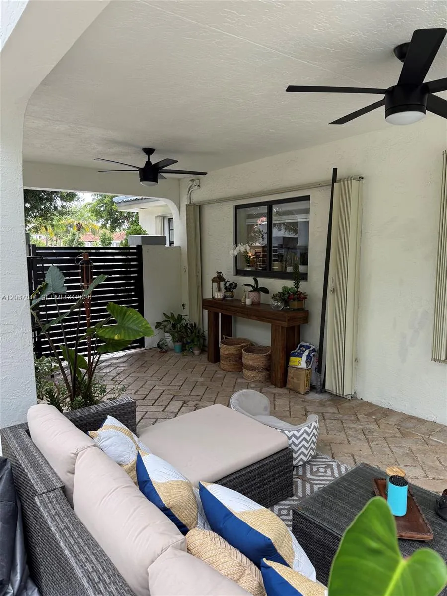 15158 NW 89th Ave Miami Lakes, FL 33018