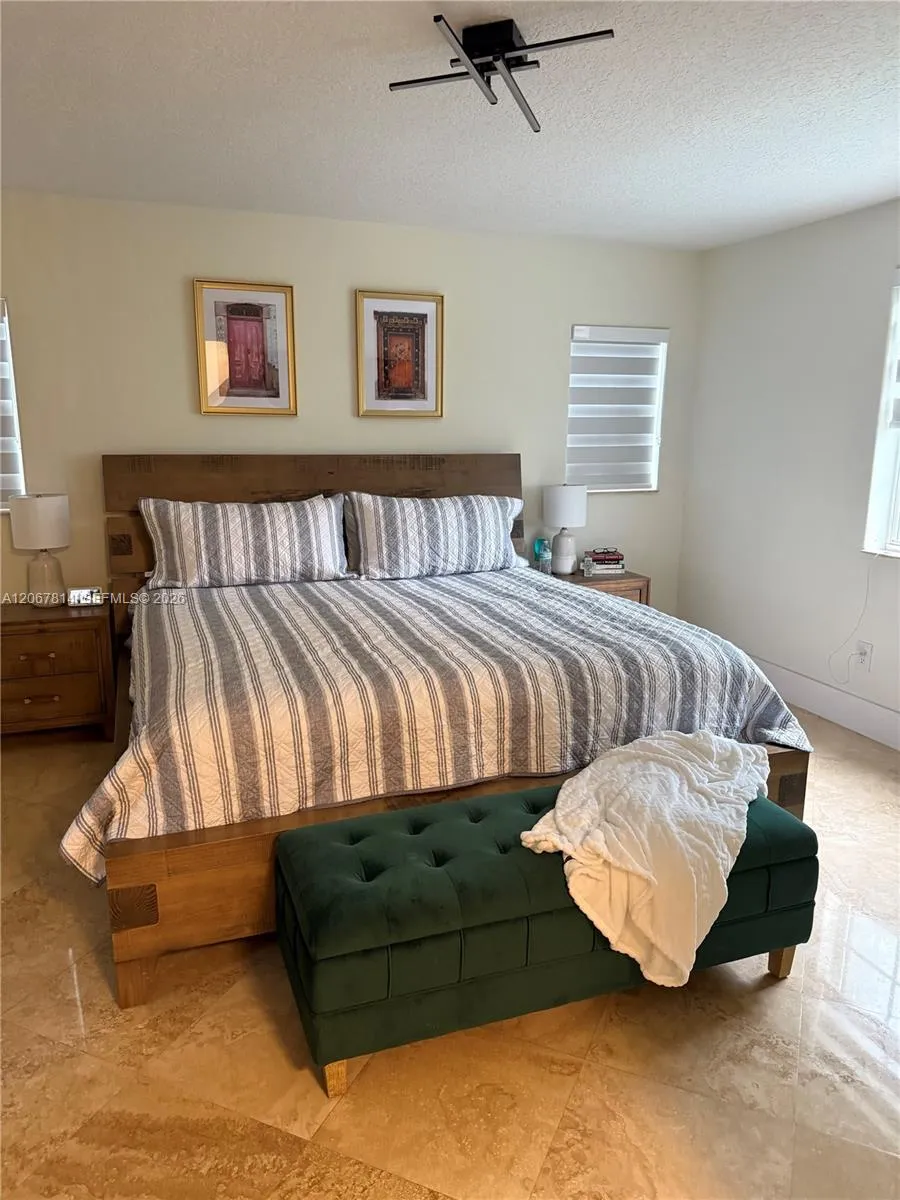 15158 NW 89th Ave Miami Lakes, FL 33018