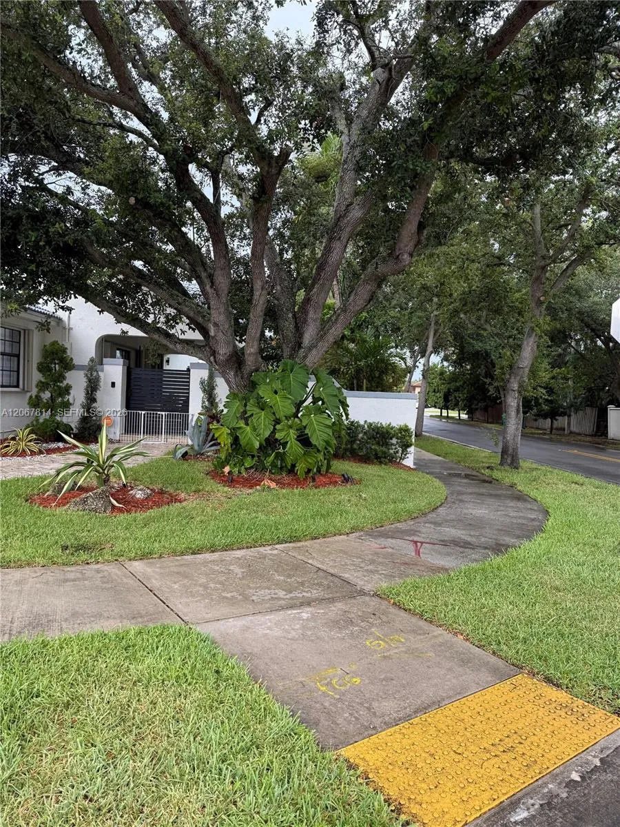 15158 NW 89th Ave Miami Lakes, FL 33018
