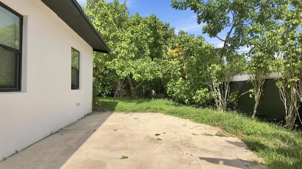 720 S 11th Street Lantana, FL 33462
