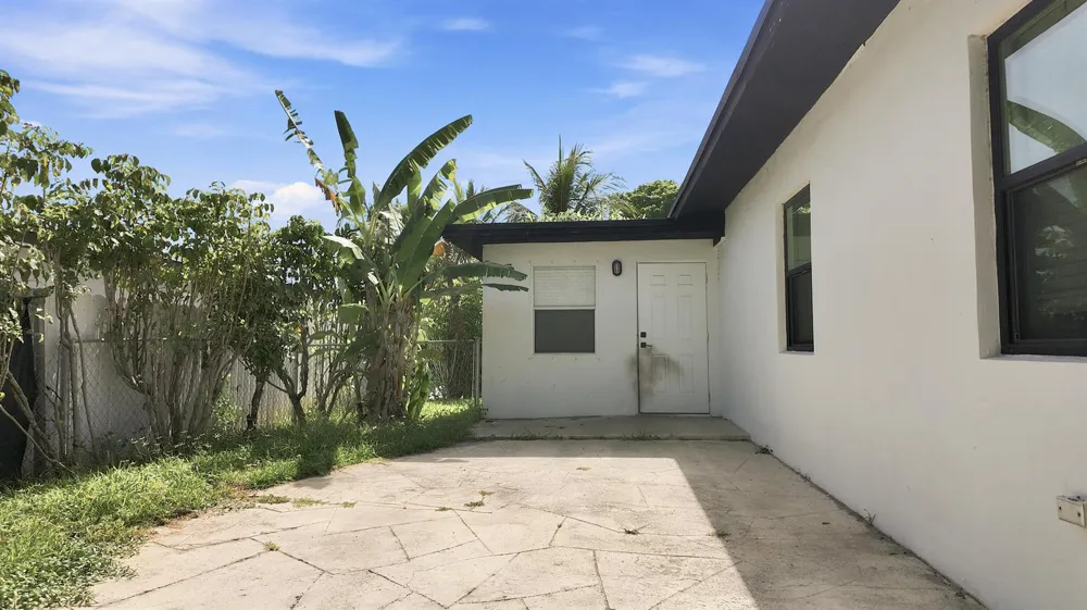 720 S 11th Street Lantana, FL 33462